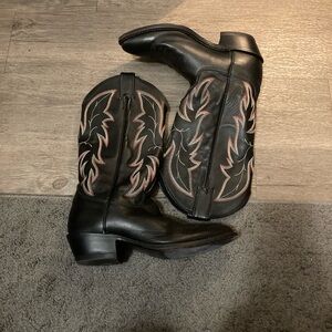 Vintage Justin black leather Western boots